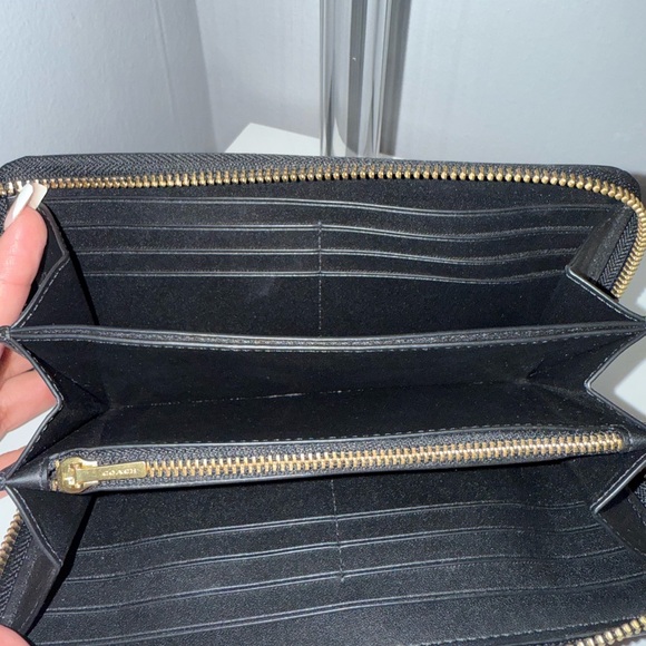 Coach Black Leather Zip Wallet - Picture 4 of 6